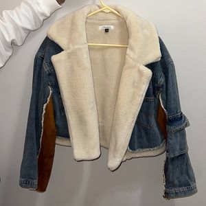 Sherpa/Denim jacket! Perfect for fall and winter! Size: Small (fits oversized)